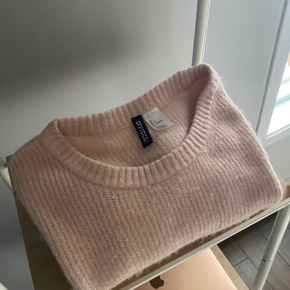 H&M sweater - Picture 2 of 4
